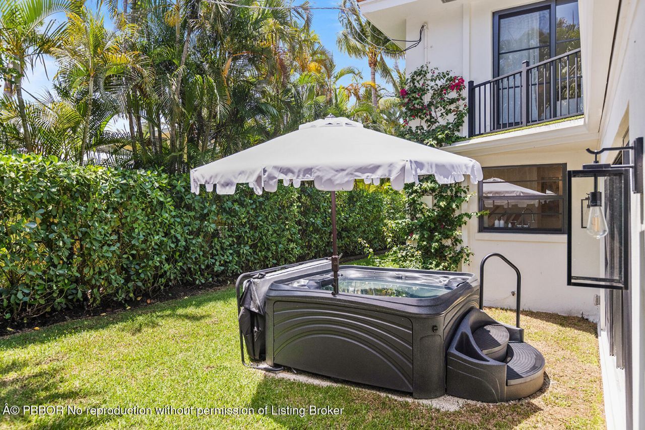 3214 Washington Road, West Palm Beach, FL 33405 Photo