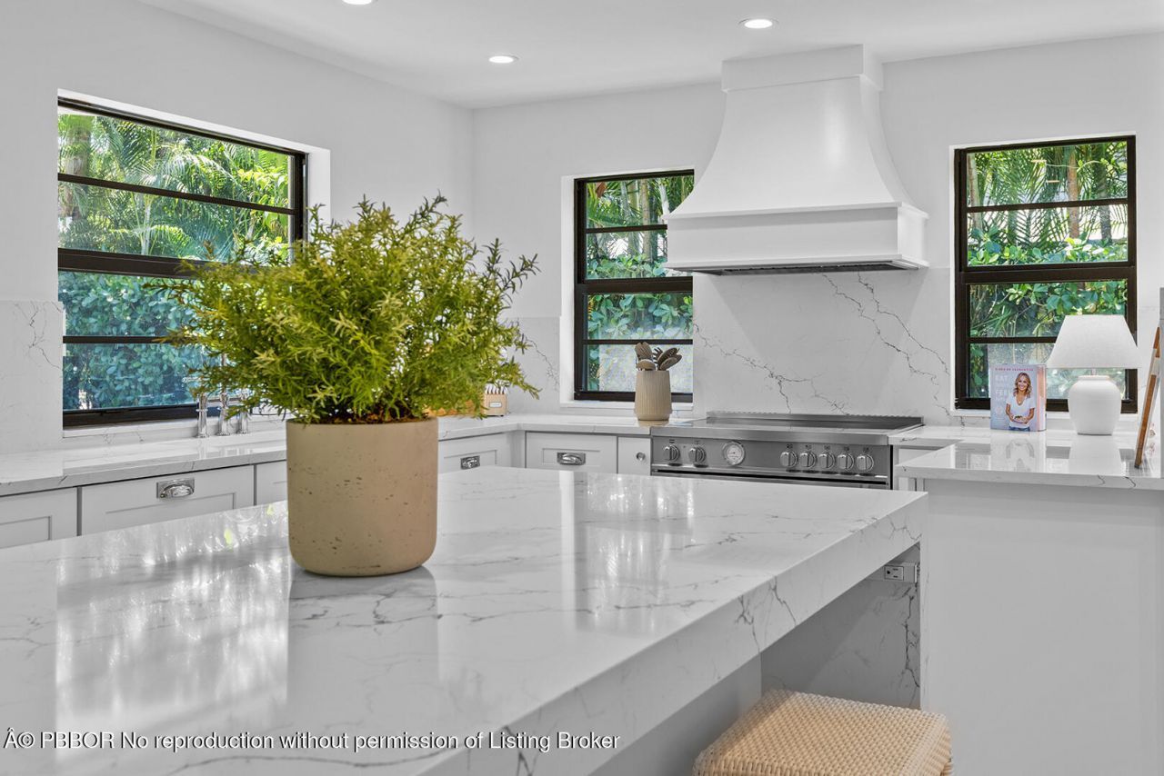 3214 Washington Road, West Palm Beach, FL 33405 Photo