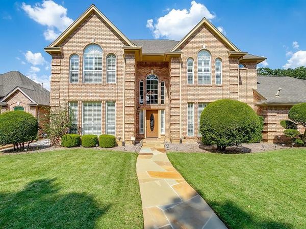 2801 Pomponessett Drive, Arlington, TX 76001