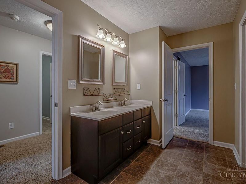 6290 Winding Creek Boulevard, Liberty Township, OH 45011 Photo 29