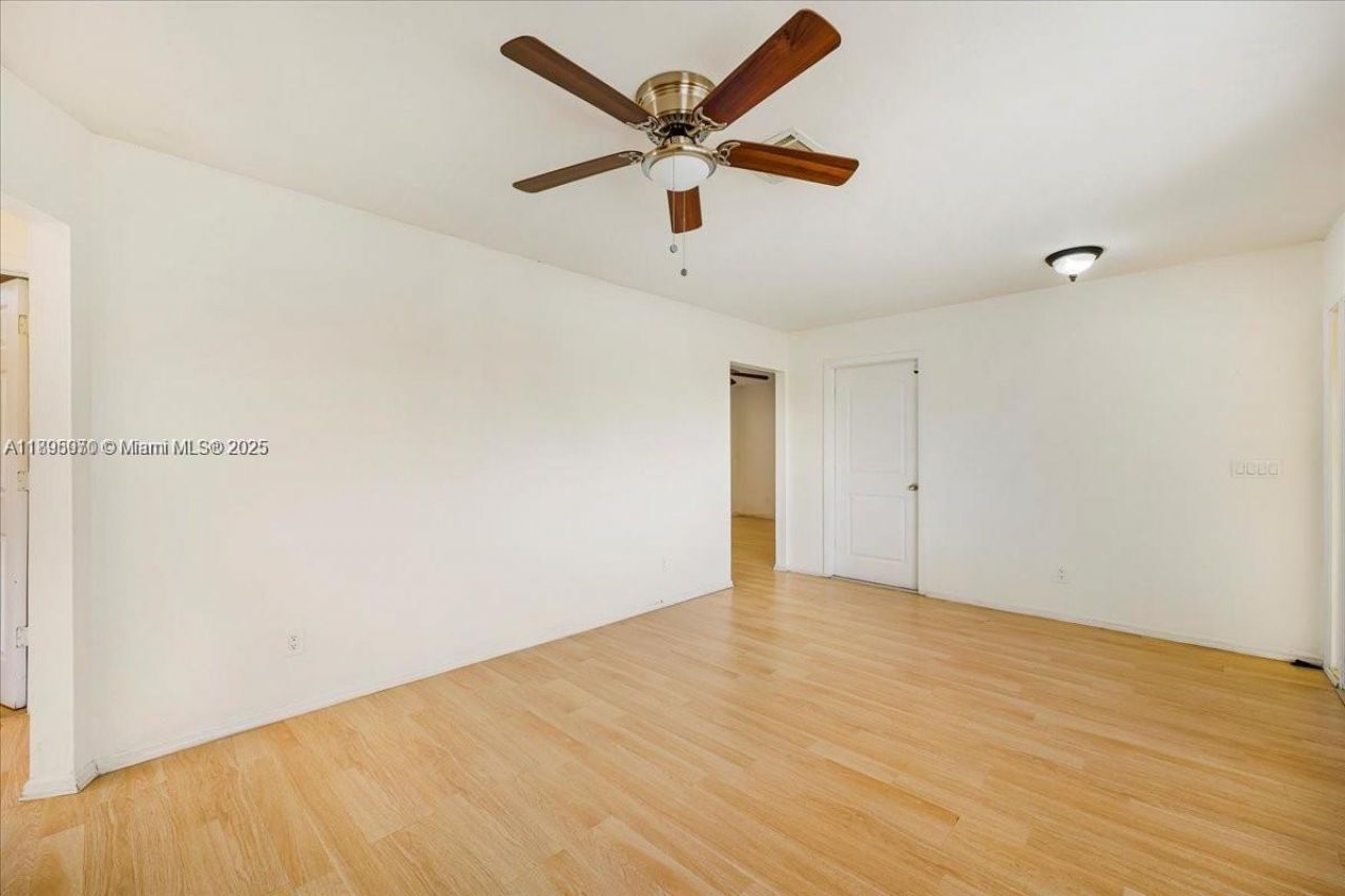 915 SE 20th St, Cape Coral, FL 33990 Photo