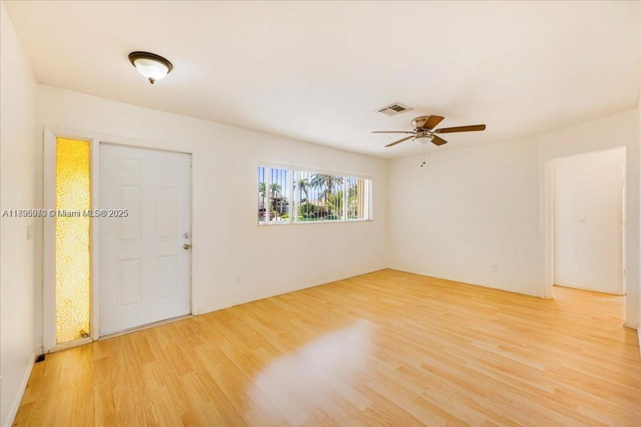 915 SE 20th St, Cape Coral, FL 33990 Photo