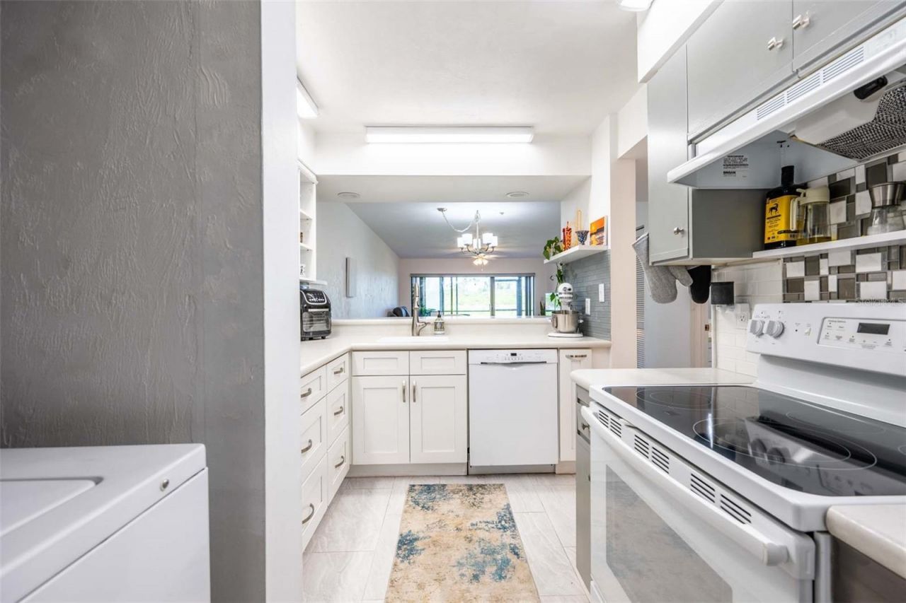 462 Bouchelle Drive, Unit 104, New Smyrna Beach, FL 32169 Photo