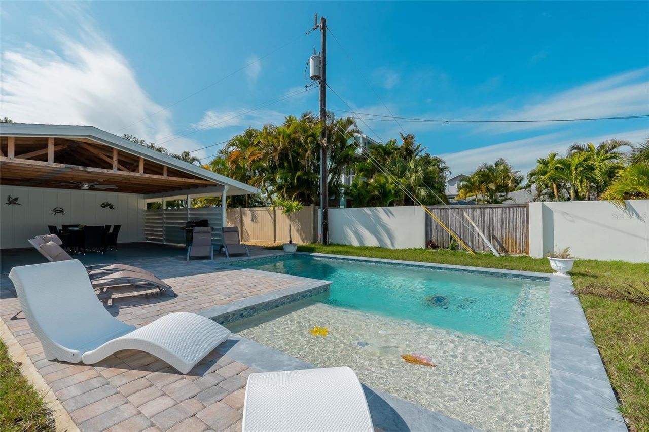 408 71st Street, Holmes Beach, FL 34217 Photo