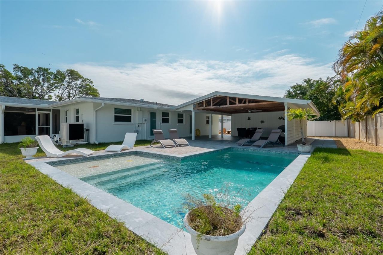 408 71st Street, Holmes Beach, FL 34217 Photo