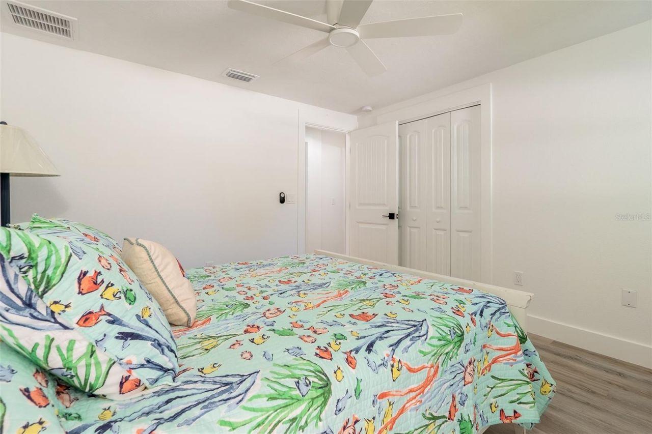 408 71st Street, Holmes Beach, FL 34217 Photo