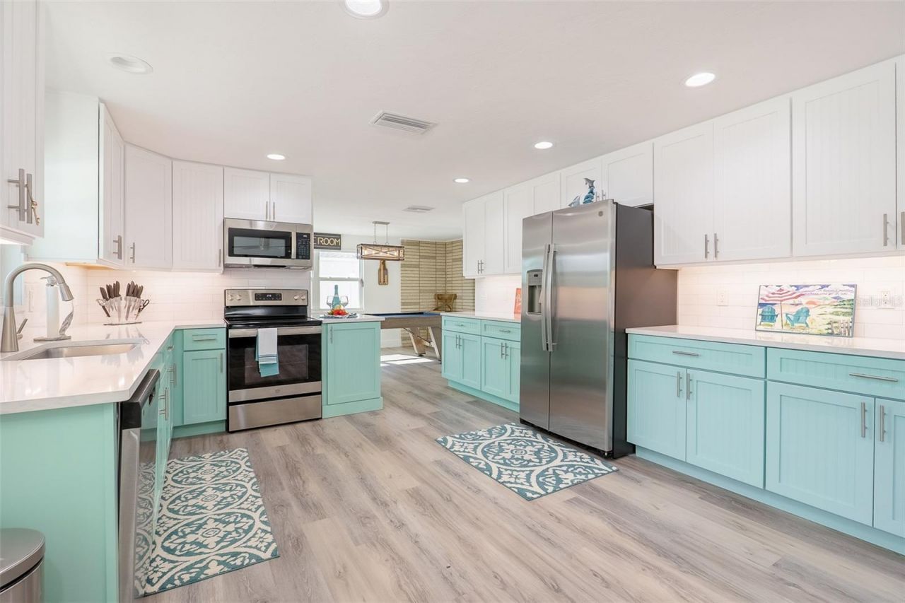 408 71st Street, Holmes Beach, FL 34217 Photo