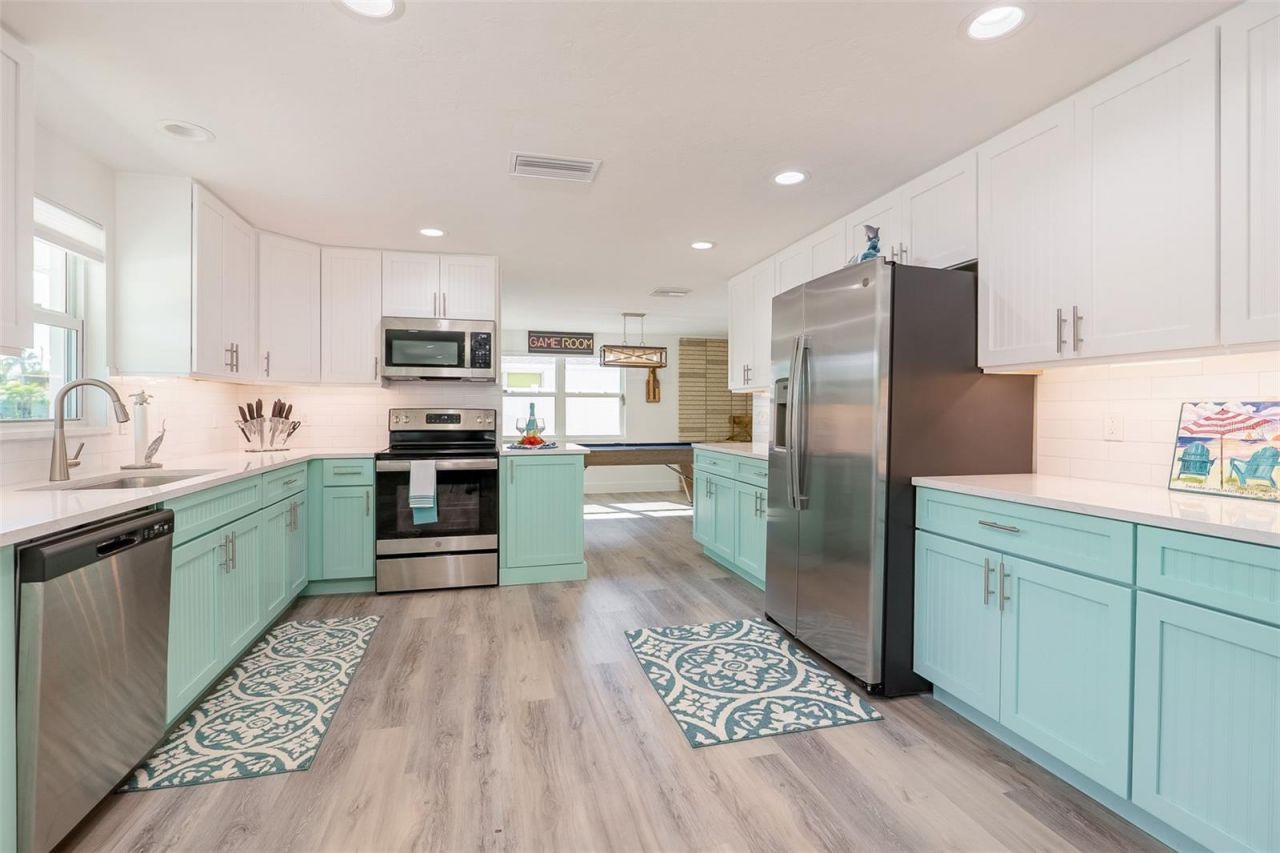 408 71st Street, Holmes Beach, FL 34217 Photo