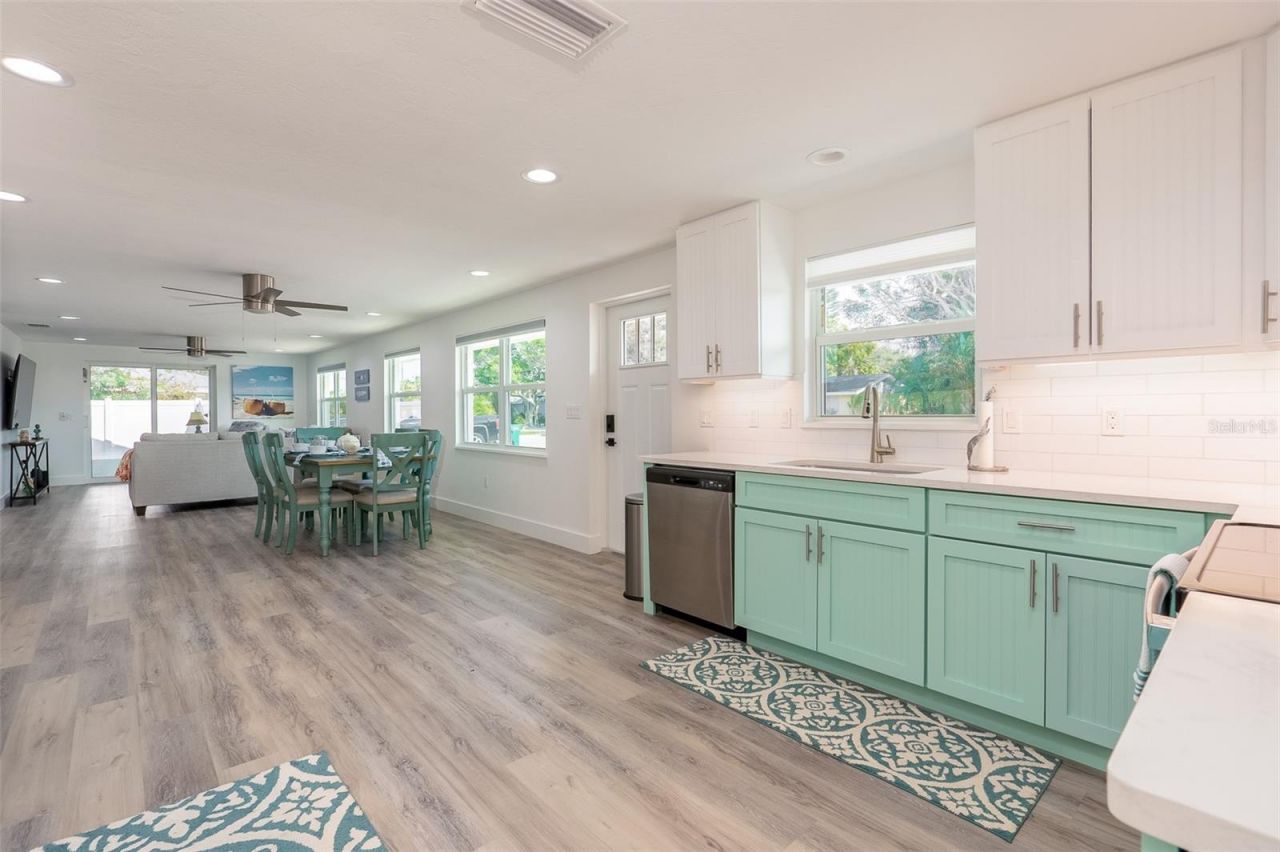 408 71st Street, Holmes Beach, FL 34217 Photo