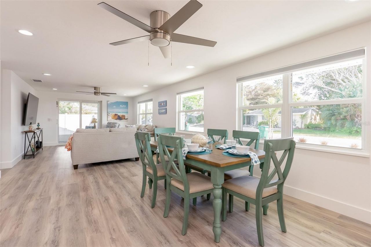 408 71st Street, Holmes Beach, FL 34217 Photo