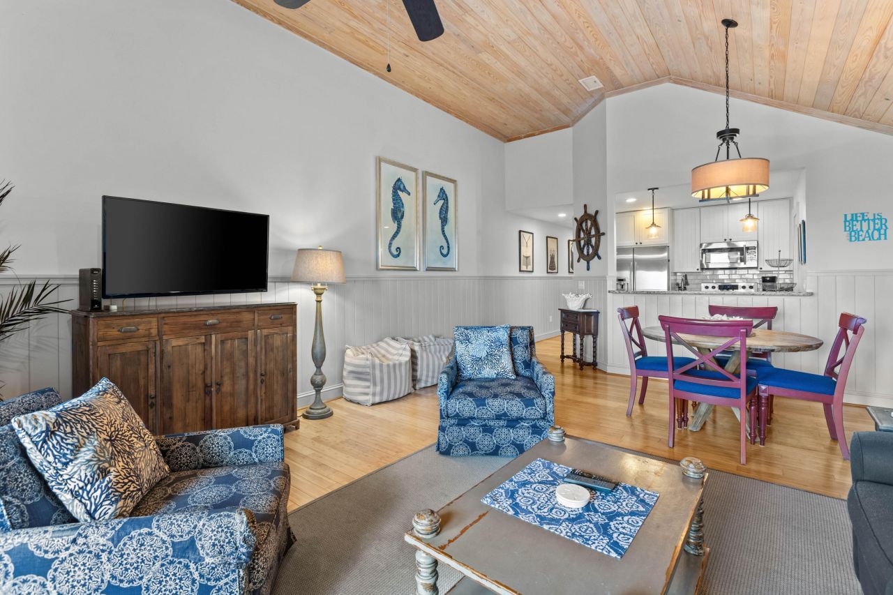 13106 Pelican Watch Villas Photo 4