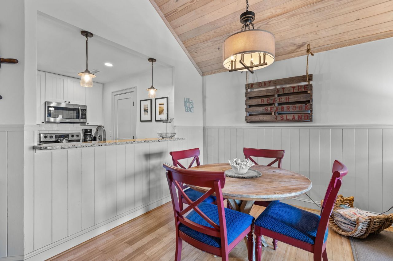 13106 Pelican Watch Villas Photo 6