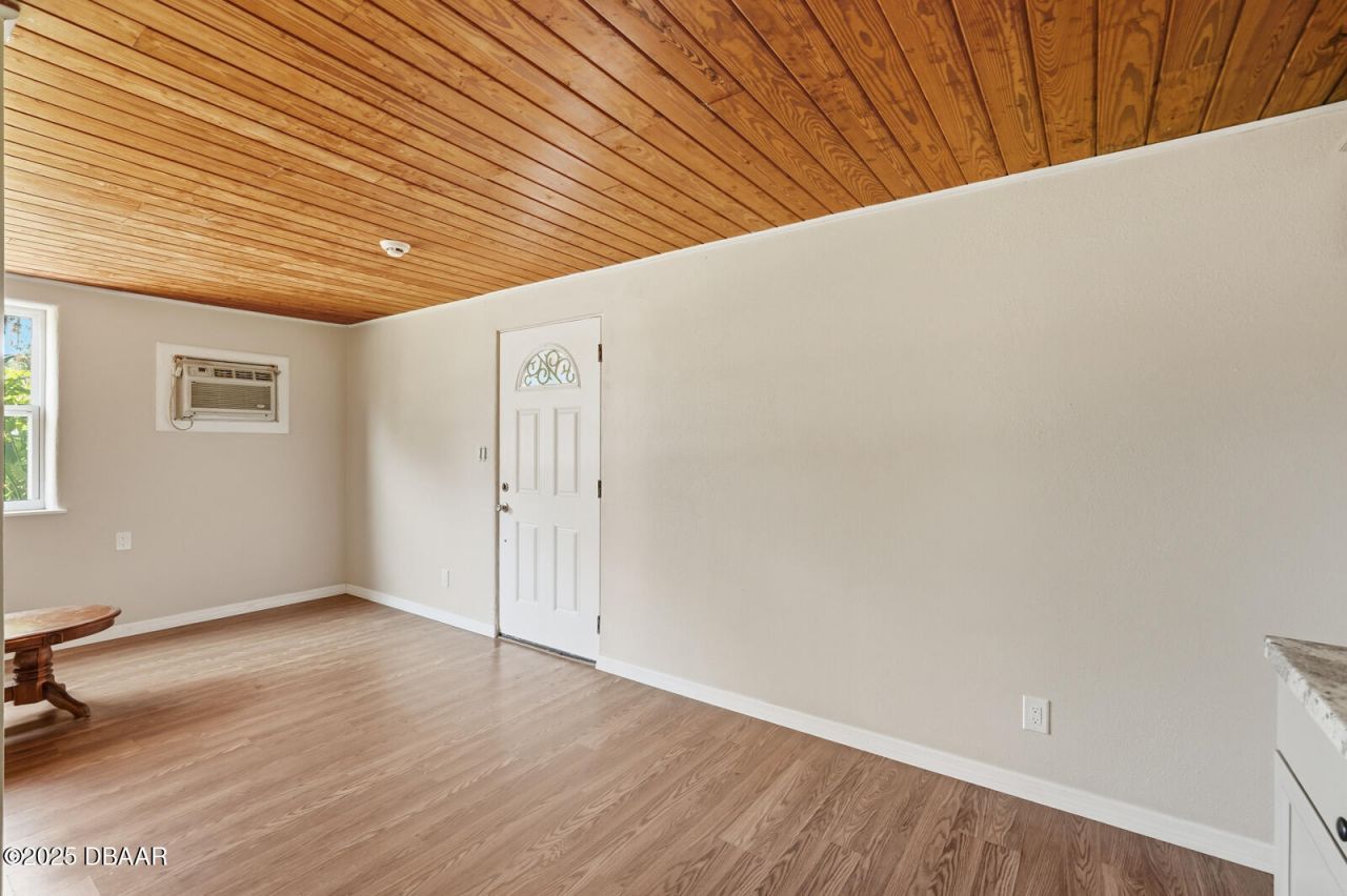437 Lockhart Street, Daytona Beach, FL 32114 Photo