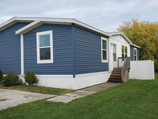 1024 Pebble Creek, Mt Pleasant, MI 48858
