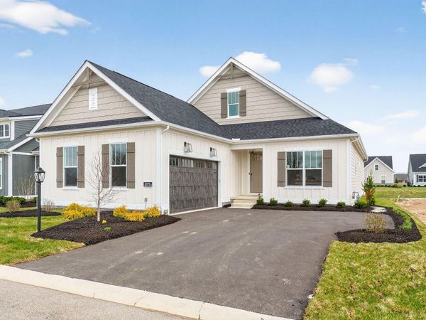 4275 Flamingo Drive, Lewis Center, OH 43035