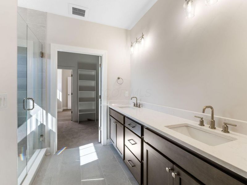 4275 Flamingo Drive, Lewis Center, OH 43035 Photo 6