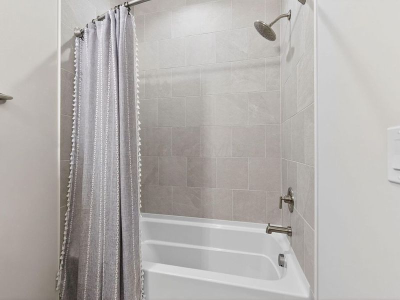 4275 Flamingo Drive, Lewis Center, OH 43035 Photo 69