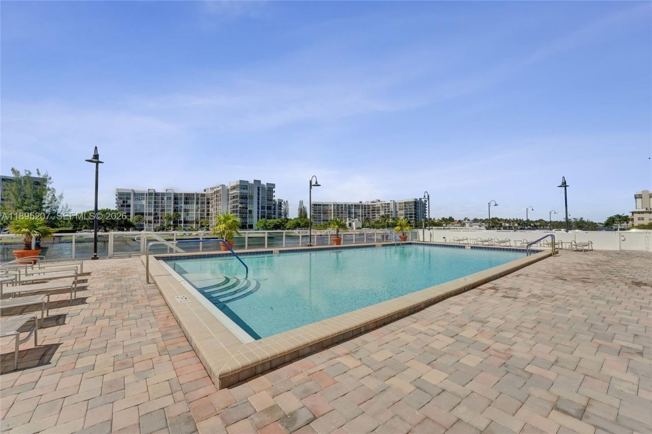 3000 S Ocean Dr, Unit 1106, Hollywood, FL 33019 Photo