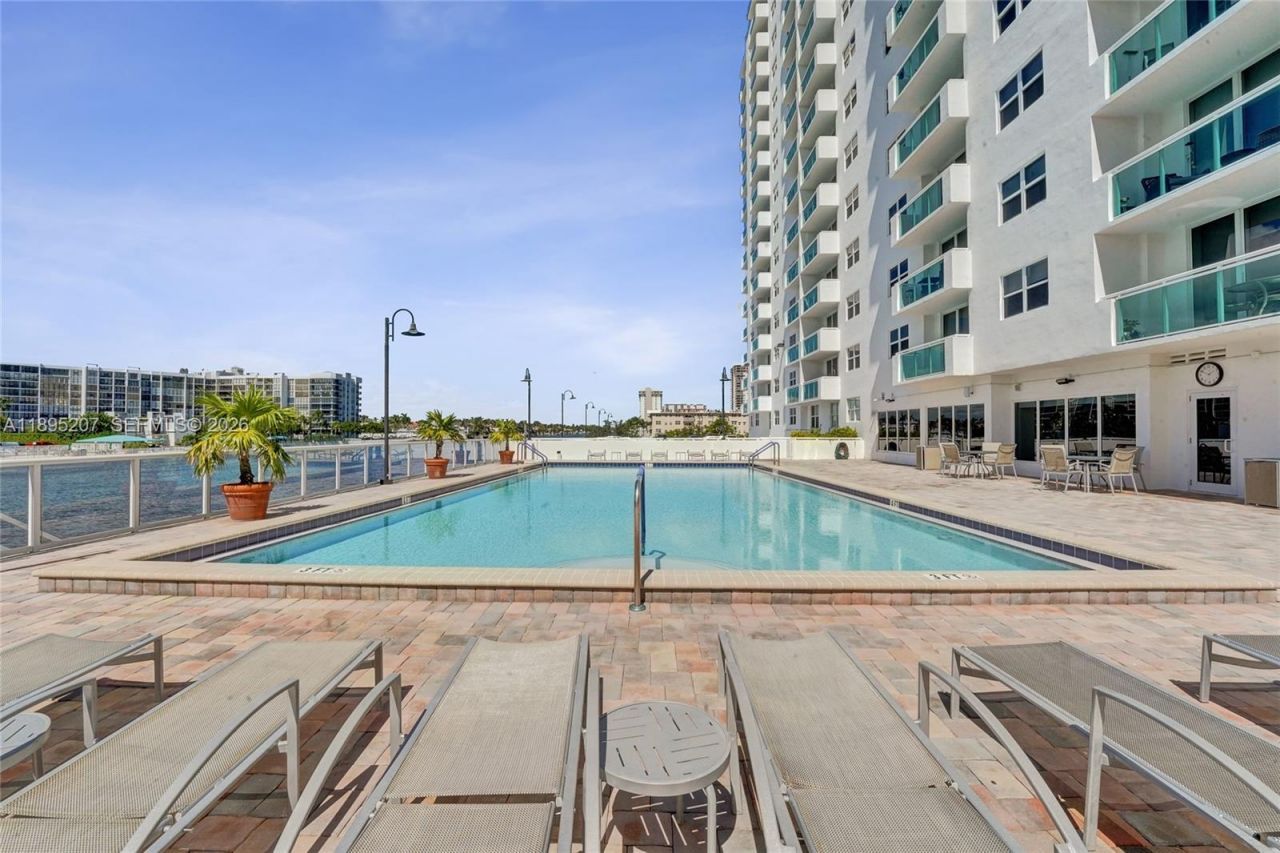 3000 S Ocean Dr, Unit 1106, Hollywood, FL 33019 Photo