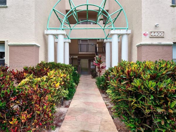 4400 NW 30th St, Unit 224, Coconut Creek, FL 33066