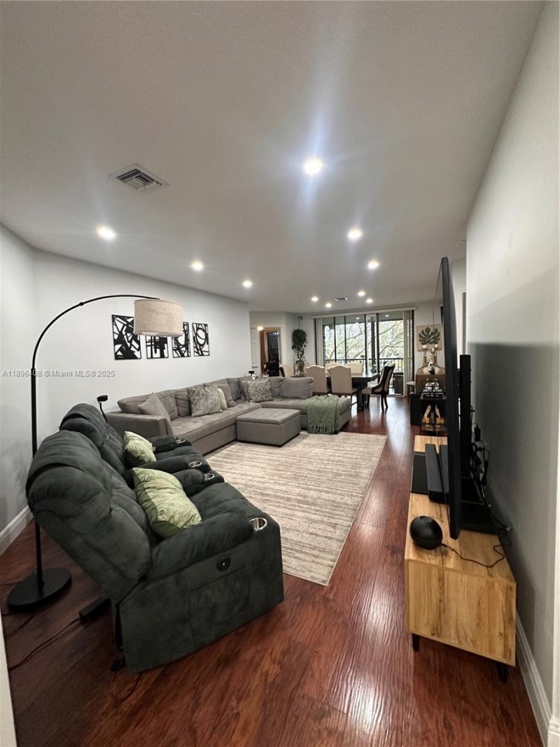 4400 NW 30th St, Unit 224, Coconut Creek, FL 33066 Photo