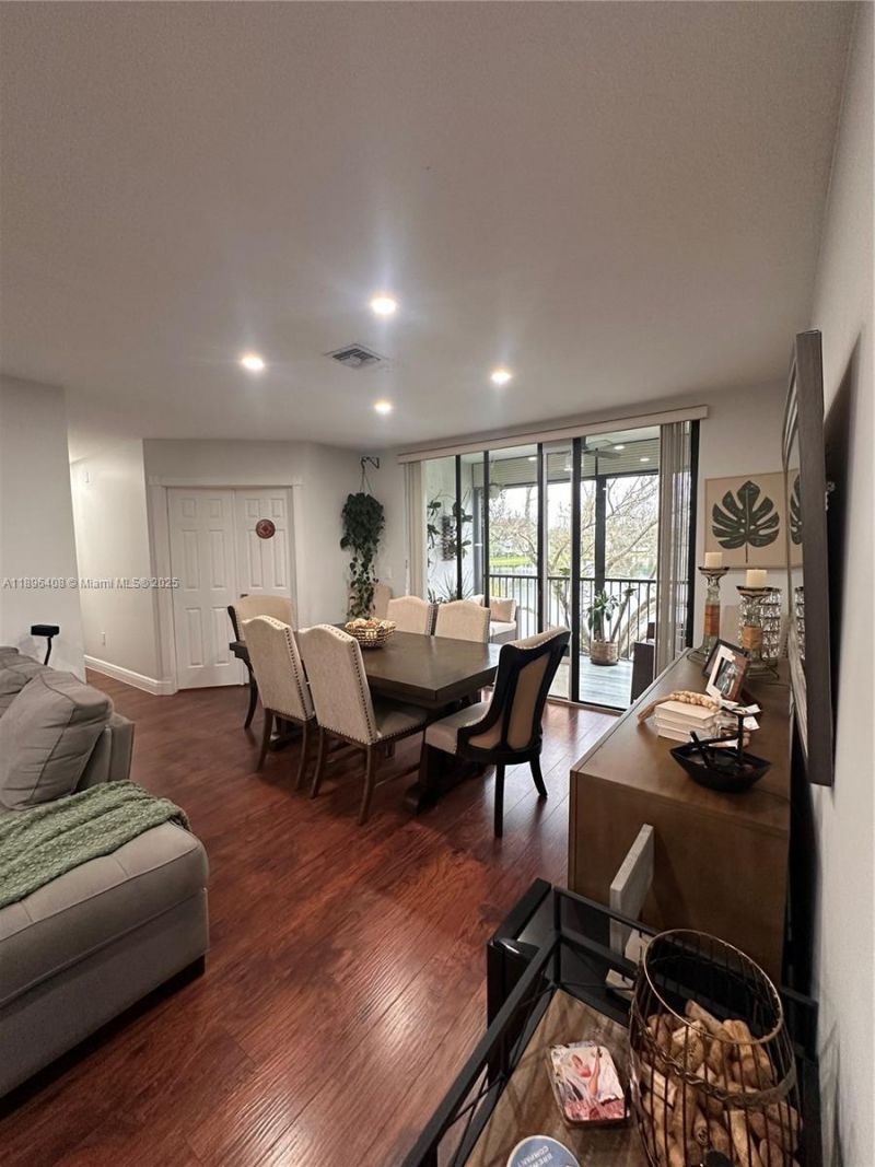 4400 NW 30th St, Unit 224, Coconut Creek, FL 33066 Photo