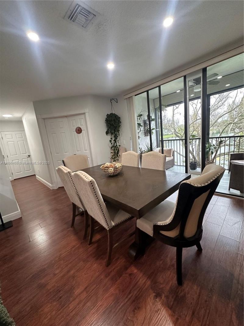 4400 NW 30th St, Unit 224, Coconut Creek, FL 33066 Photo