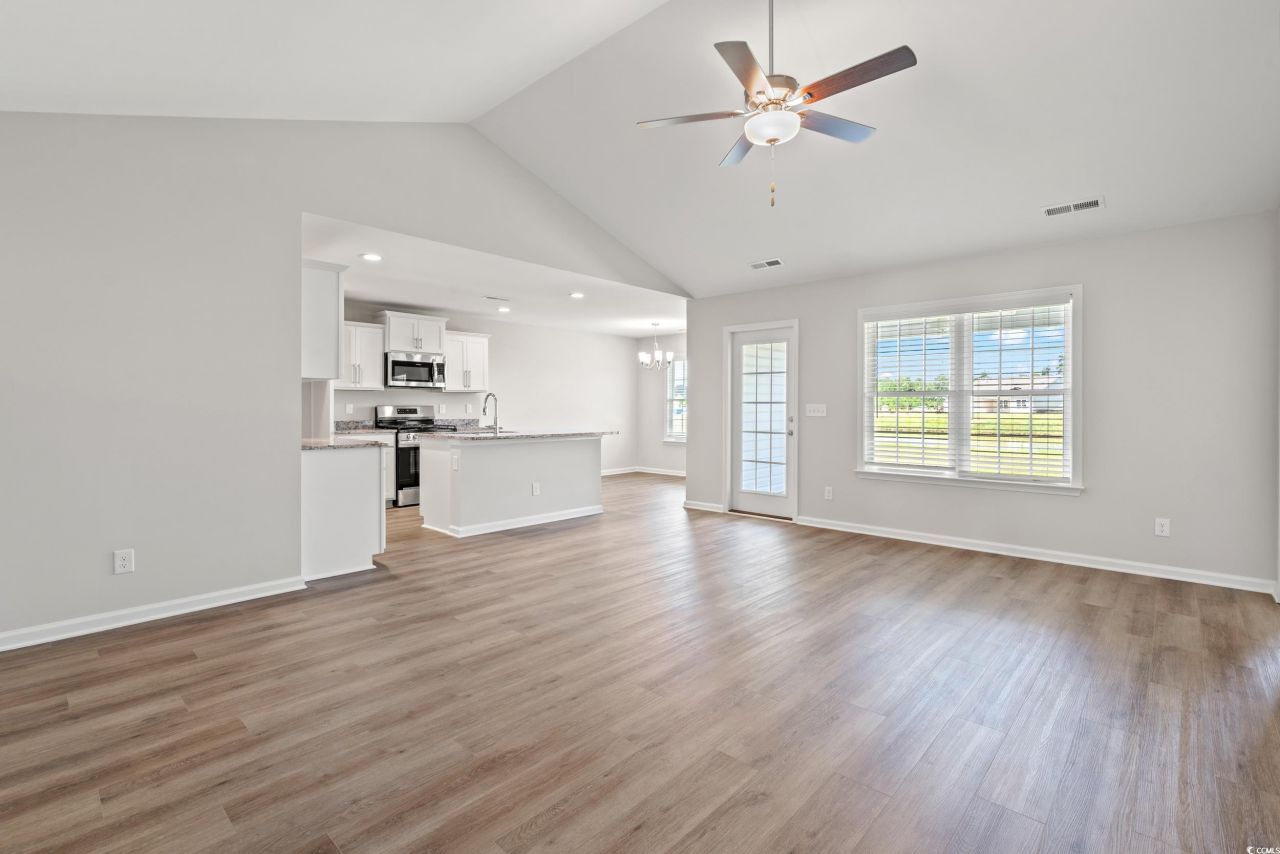 601 Lightwood Dr. Photo 4