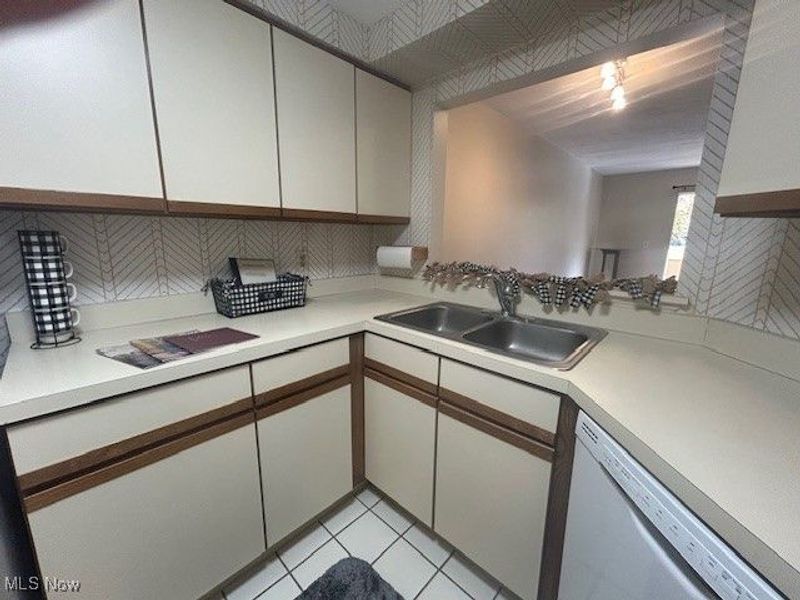 26101 Village Lane, Unit 104, Beachwood, OH 44122 Photo 13