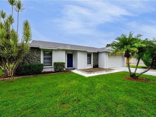 2490 4th Place, Vero Beach, FL 32962