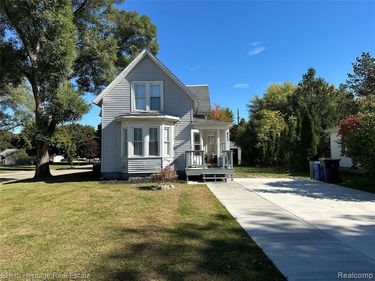 823 Alger Street, Howell, MI 48843