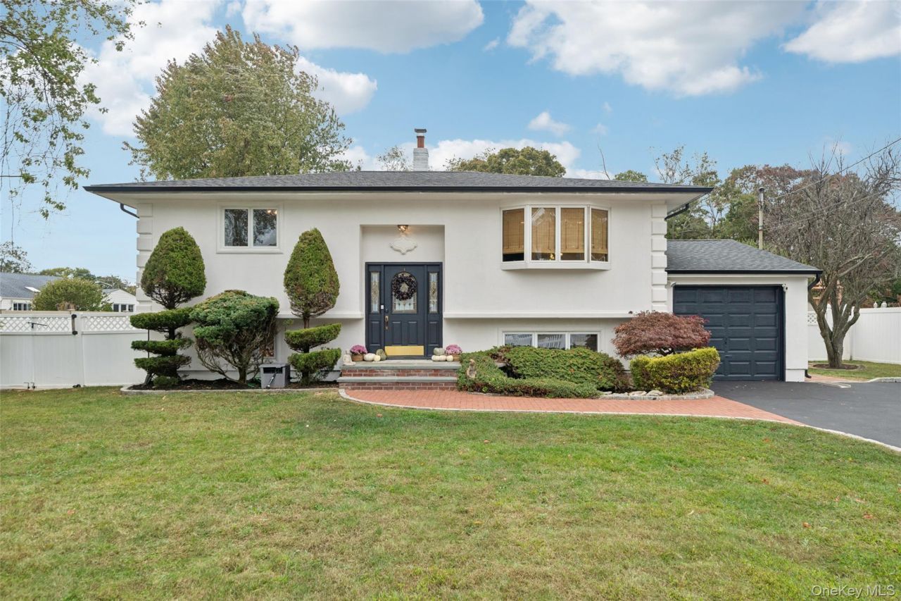 1 W End Avenue Brentwood, NY 11717