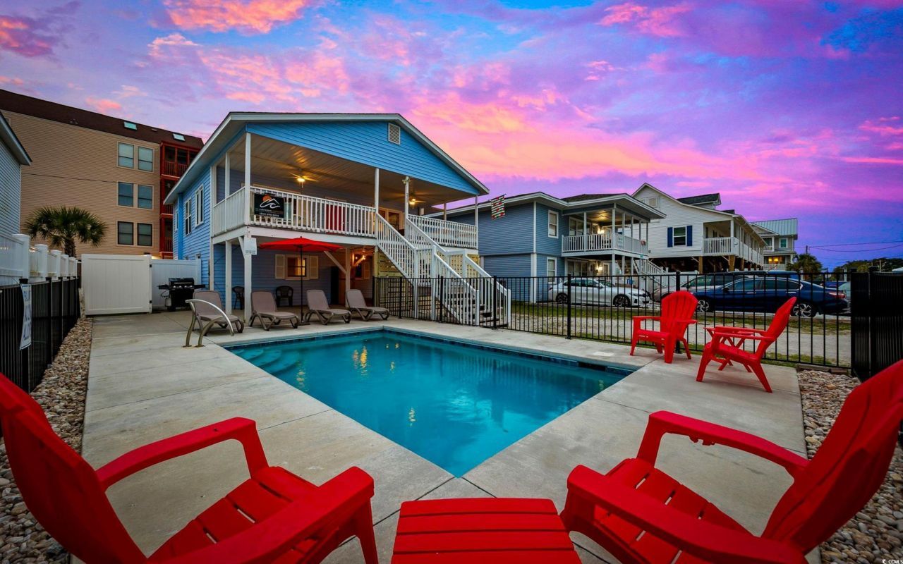 213 30th Ave. N Photo 1