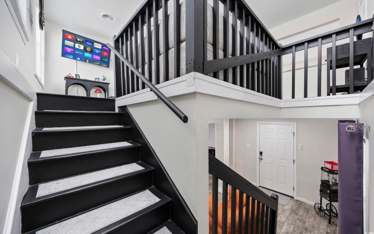 213 30th Ave. N Photo 13