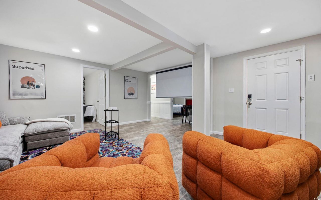 213 30th Ave. N Photo 18