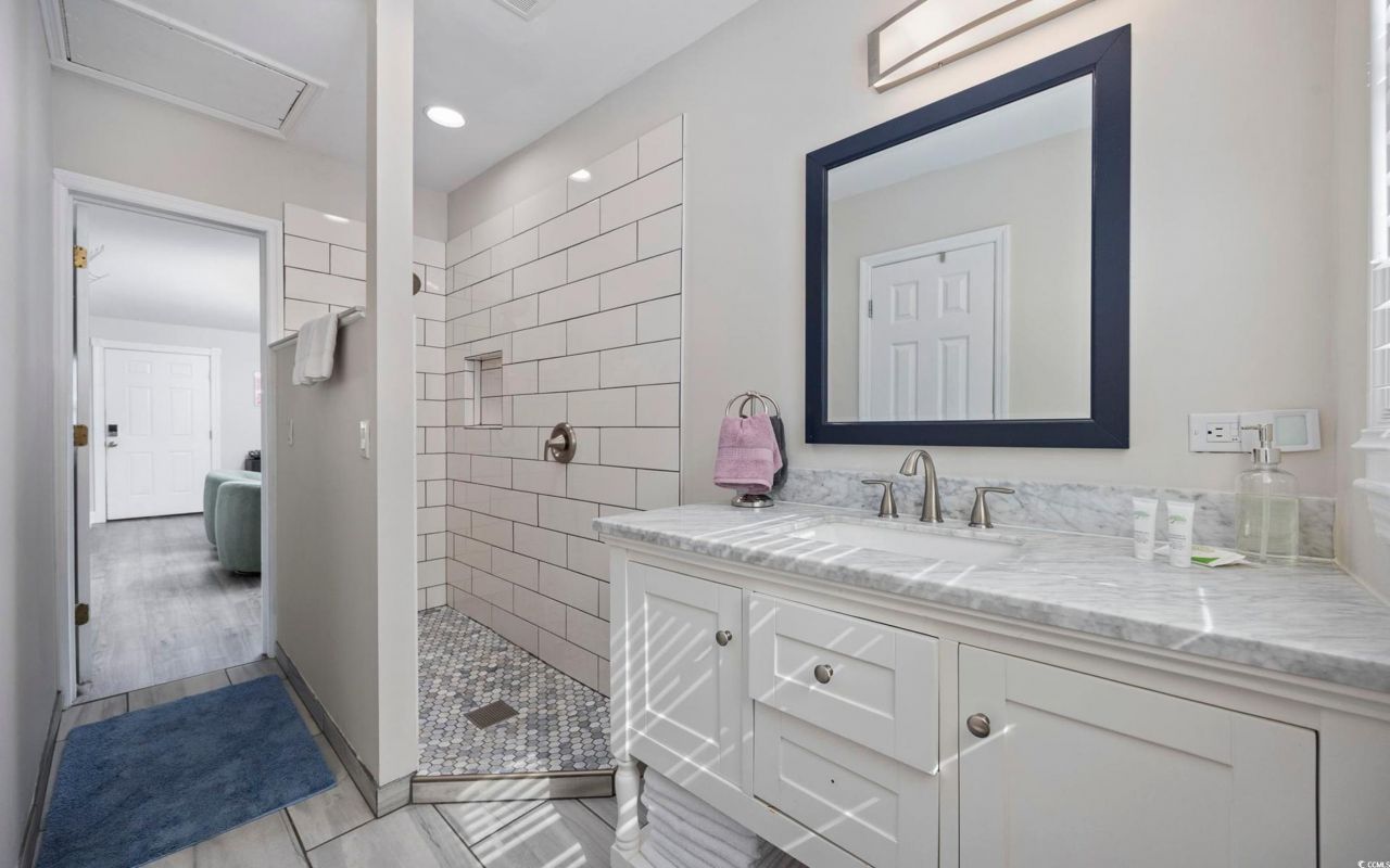 213 30th Ave. N Photo 32