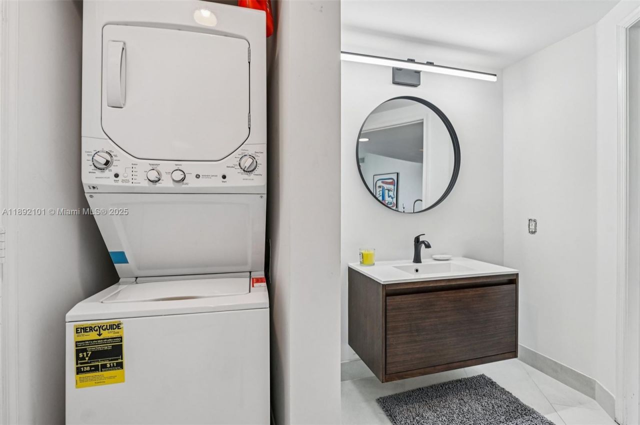 1750 N Bayshore Dr, Unit 2101, Miami, FL 33132 Photo