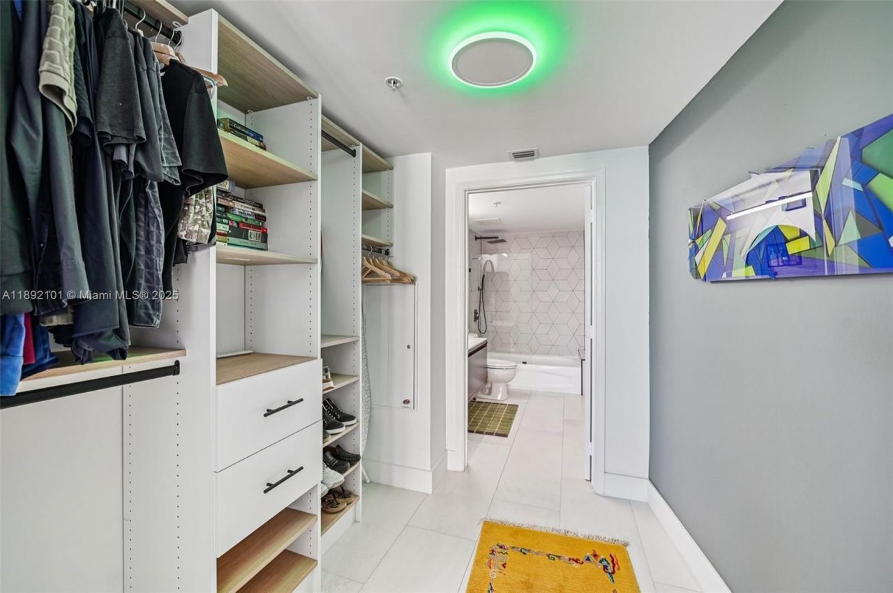 1750 N Bayshore Dr, Unit 2101, Miami, FL 33132 Photo