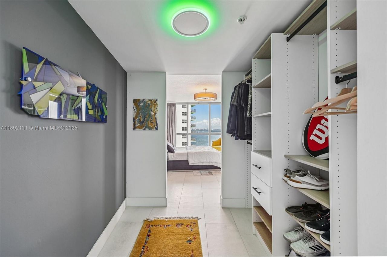 1750 N Bayshore Dr, Unit 2101, Miami, FL 33132 Photo