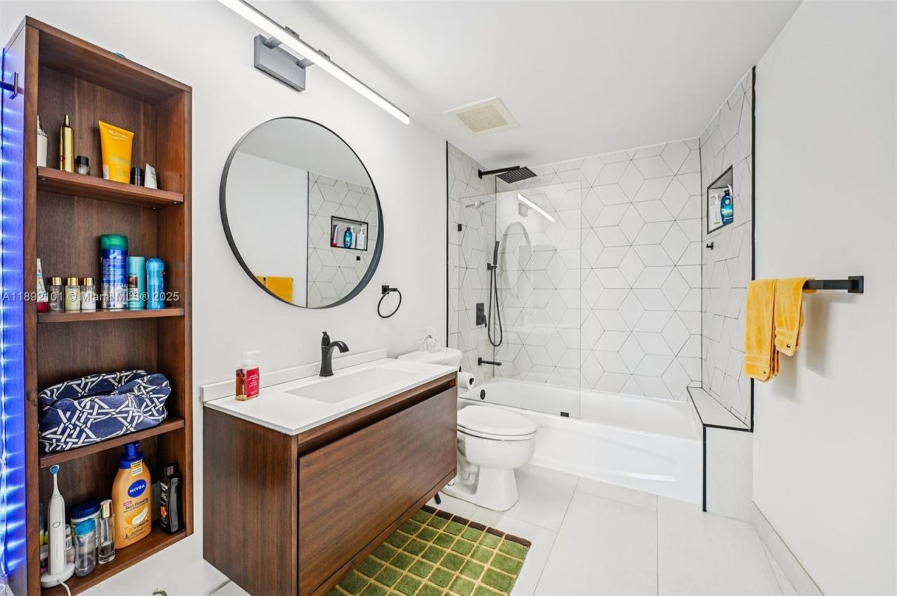 1750 N Bayshore Dr, Unit 2101, Miami, FL 33132 Photo