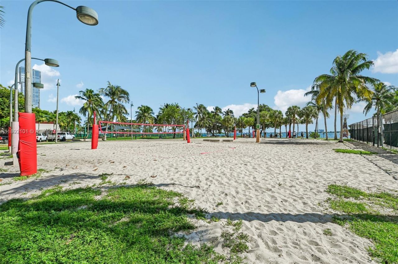 1750 N Bayshore Dr, Unit 2101, Miami, FL 33132 Photo