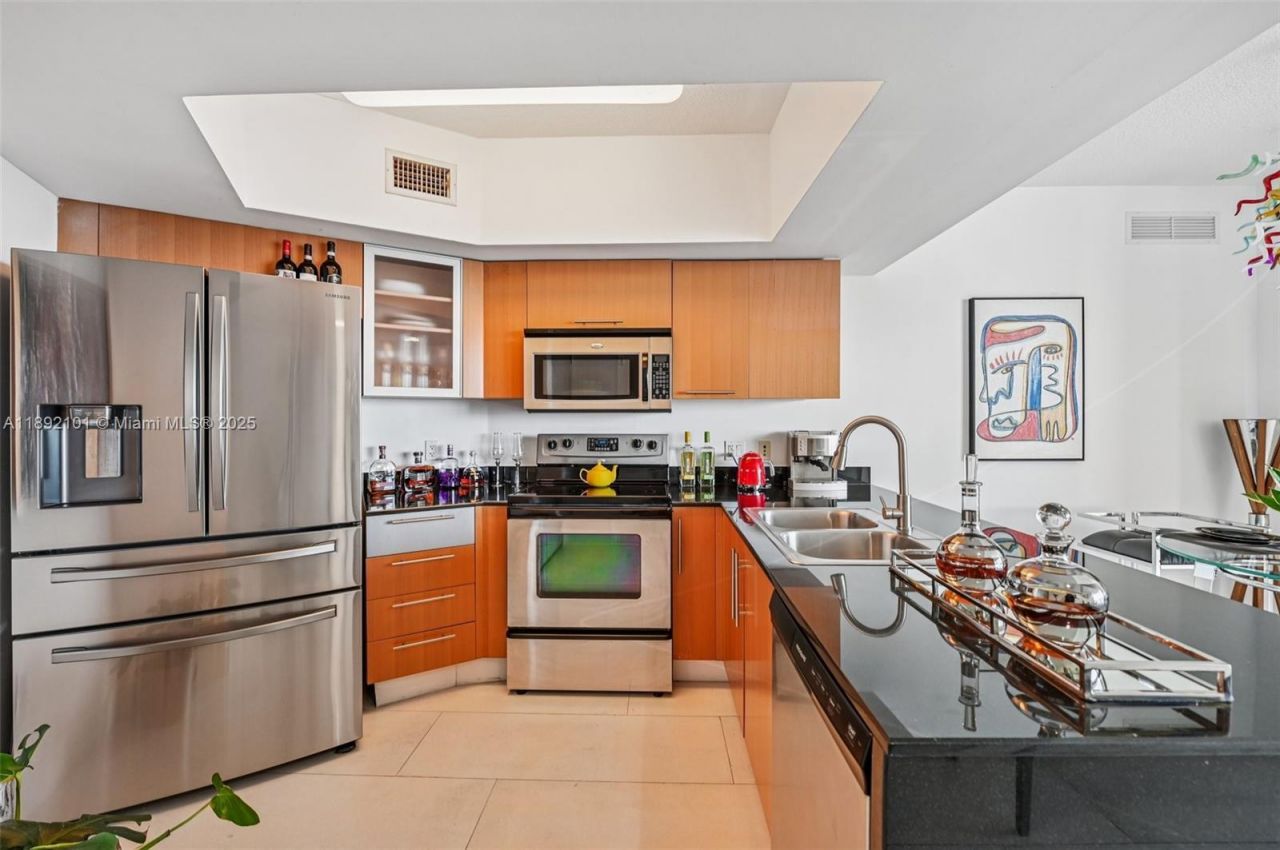 1750 N Bayshore Dr, Unit 2101, Miami, FL 33132 Photo