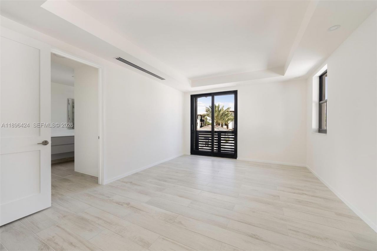 7498 SW 100th Street, Unit 8, Pinecrest, FL 33156 Photo