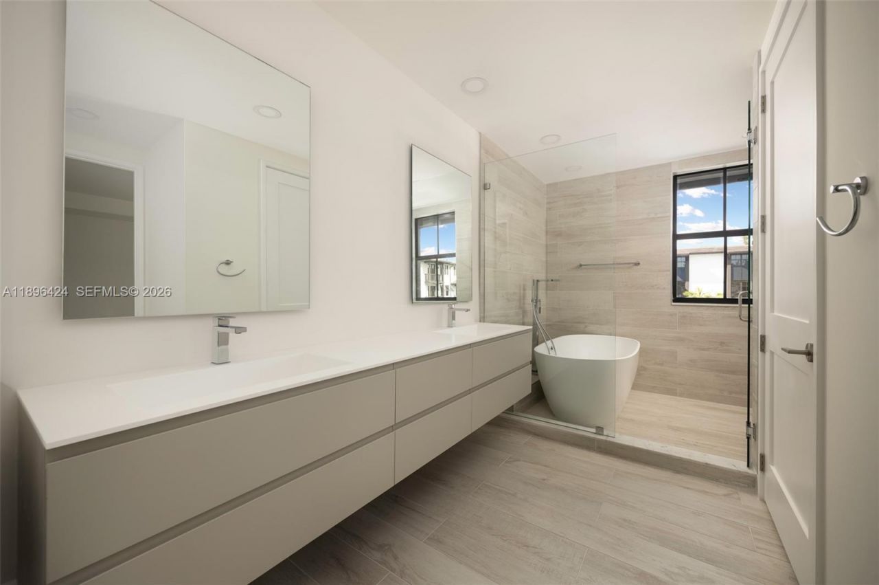 7498 SW 100th Street, Unit 8, Pinecrest, FL 33156 Photo