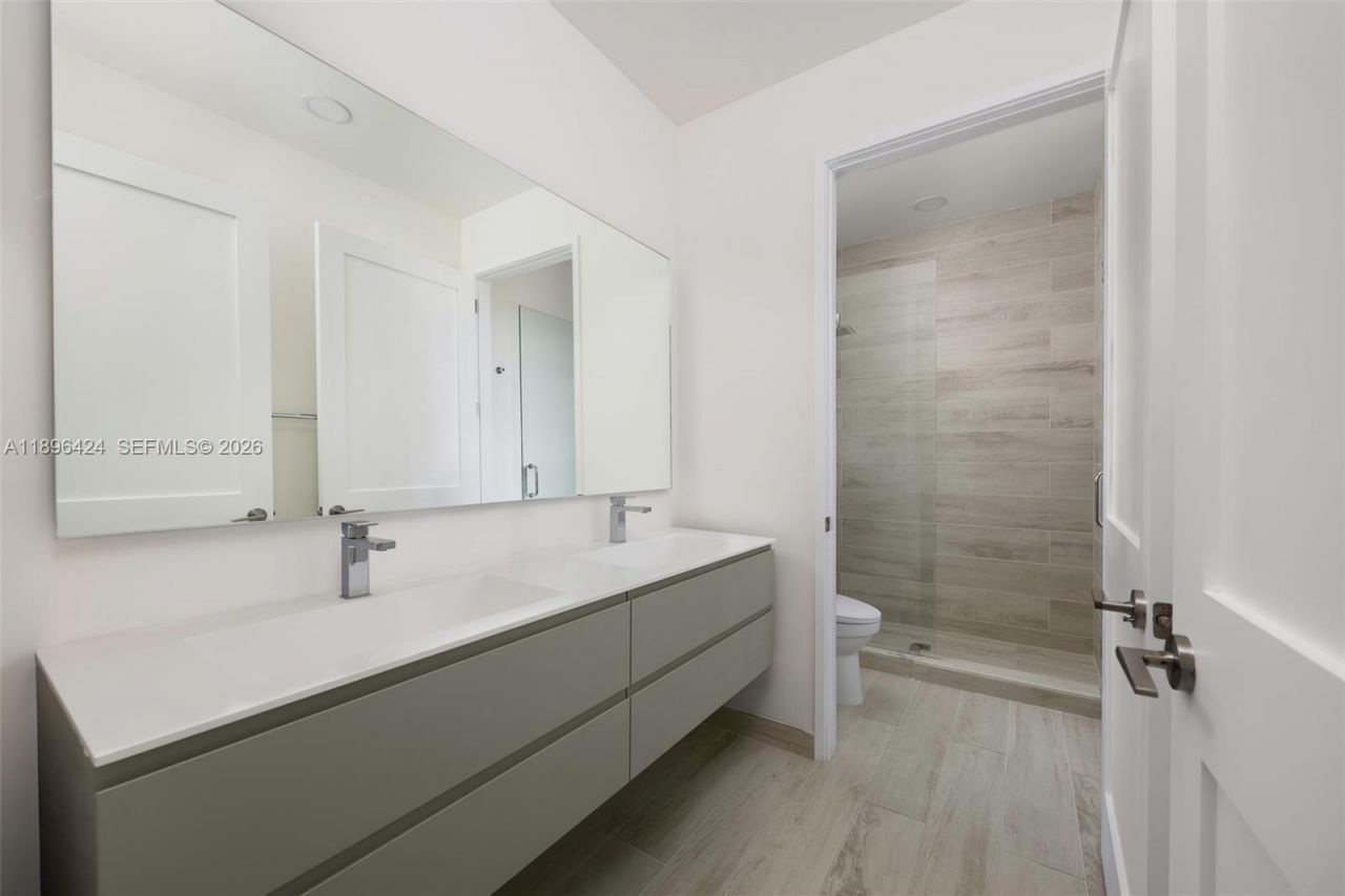 7498 SW 100th Street, Unit 8, Pinecrest, FL 33156 Photo