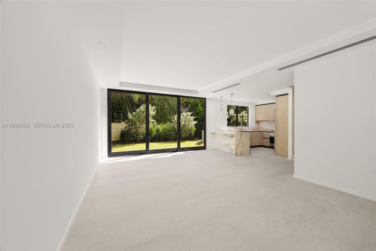 7498 SW 100th Street, Unit 8, Pinecrest, FL 33156 Photo