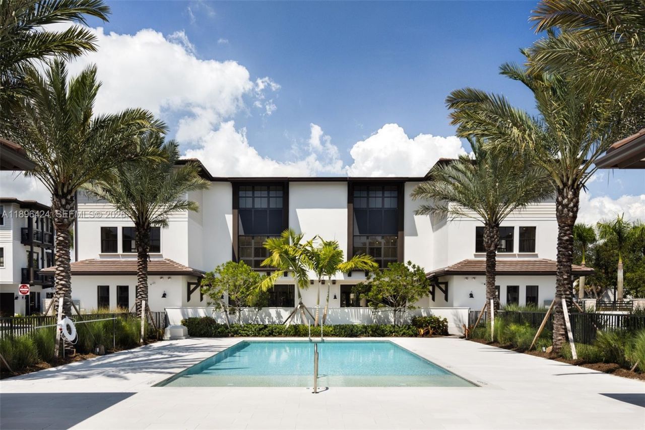 7498 SW 100th Street, Unit 8, Pinecrest, FL 33156 Photo