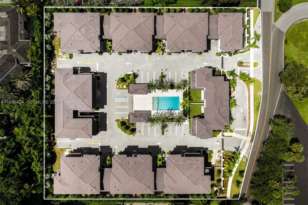 7498 SW 100th Street, Unit 8, Pinecrest, FL 33156 Photo