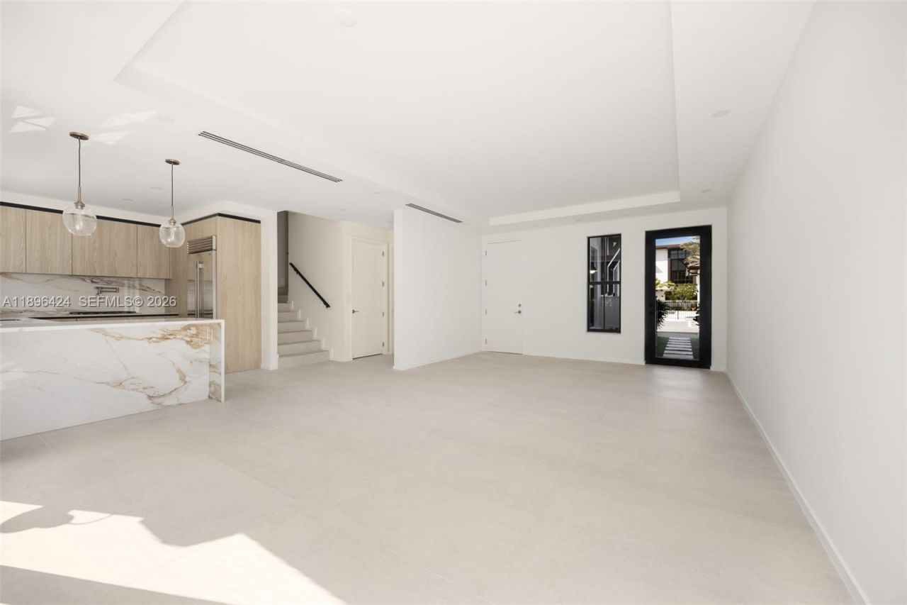 7498 SW 100th Street, Unit 8, Pinecrest, FL 33156 Photo