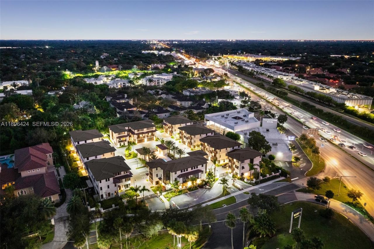 7498 SW 100th Street, Unit 8, Pinecrest, FL 33156 Photo